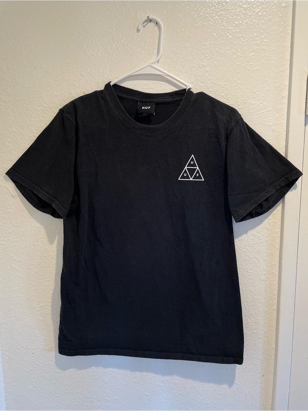 HUF Black Graphic T-Shirt • Mens Small • Skate Streetwear Staple 🛹